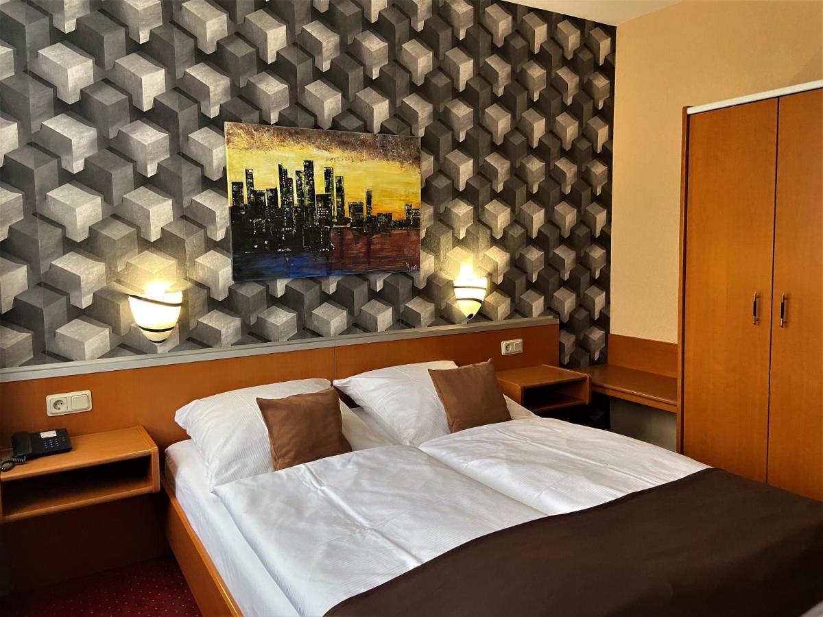 Hotel Stadt Hamburg Am Fluss Saarbrücken Kültér fotó