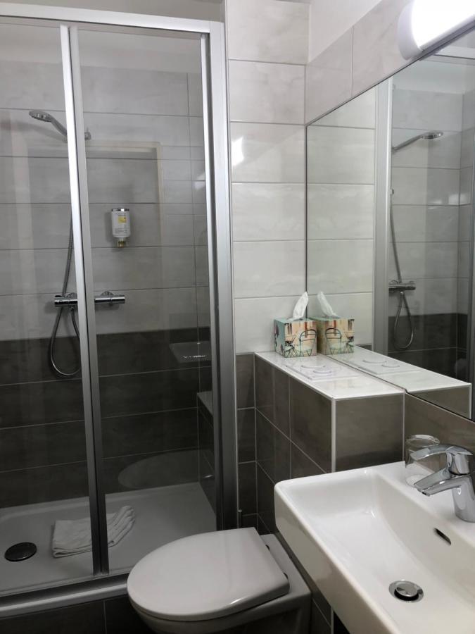 Hotel Stadt Hamburg Am Fluss Saarbrücken Kültér fotó