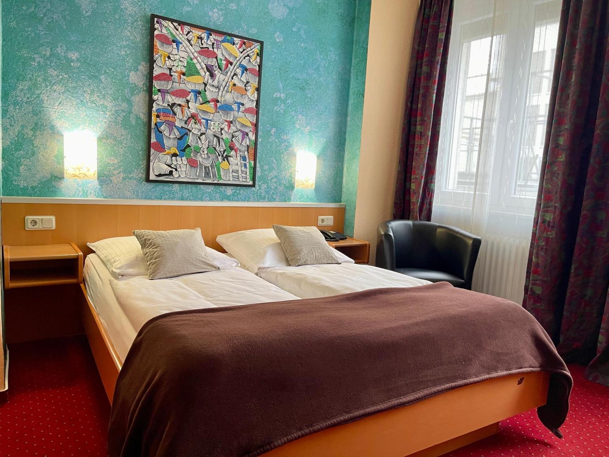 Hotel Stadt Hamburg Am Fluss Saarbrücken Kültér fotó