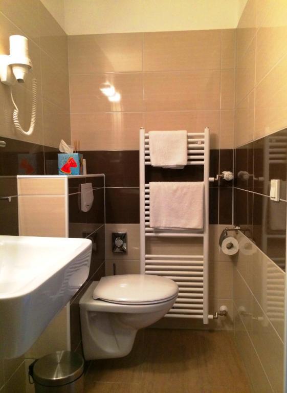 Hotel Stadt Hamburg Am Fluss Saarbrücken Kültér fotó