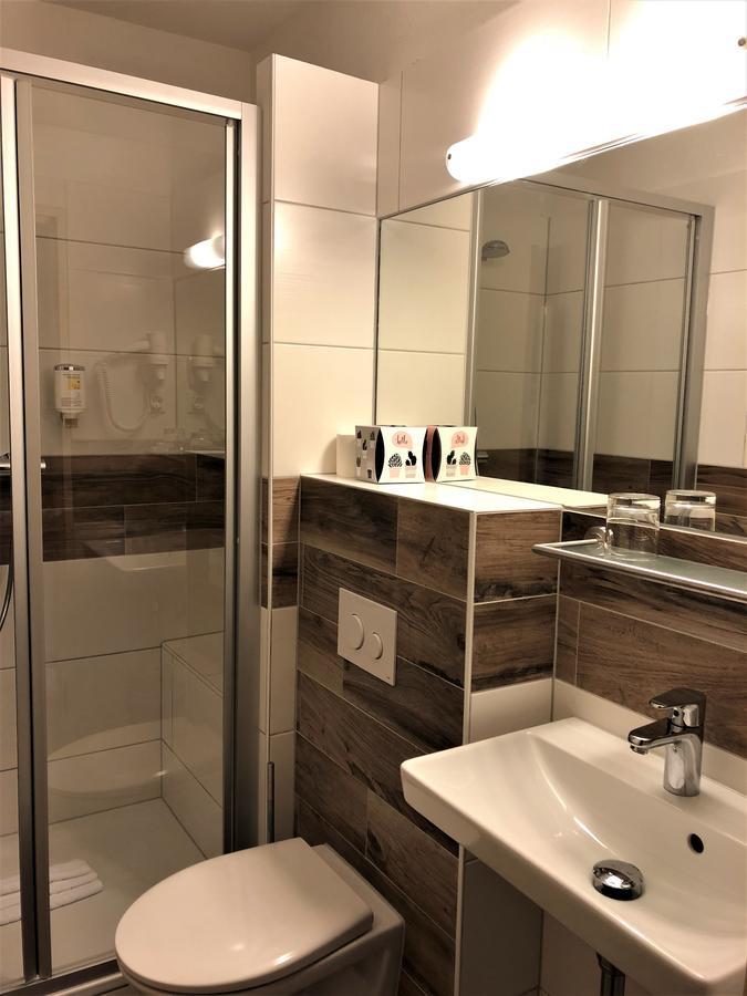 Hotel Stadt Hamburg Am Fluss Saarbrücken Kültér fotó