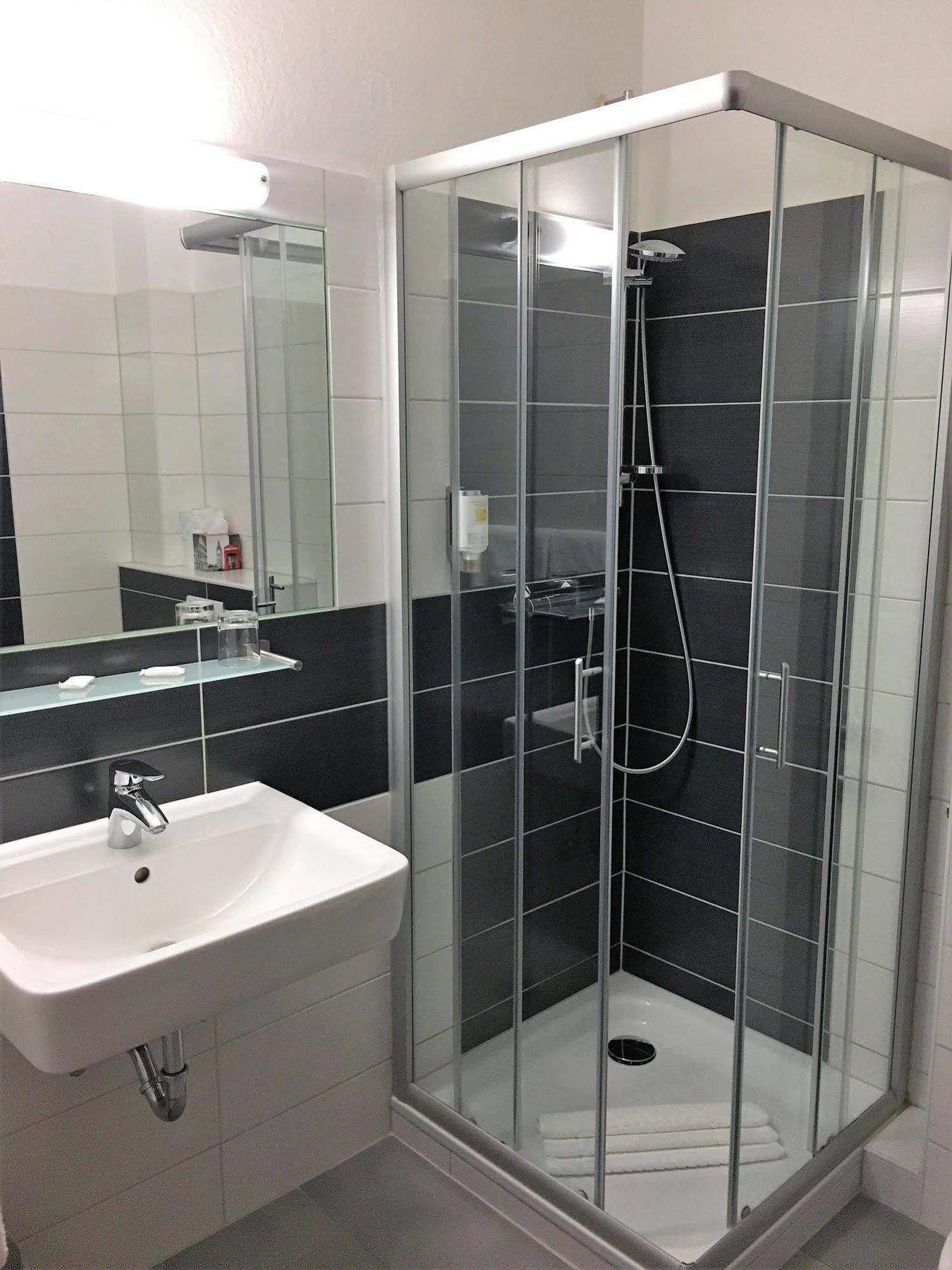 Hotel Stadt Hamburg Am Fluss Saarbrücken Kültér fotó