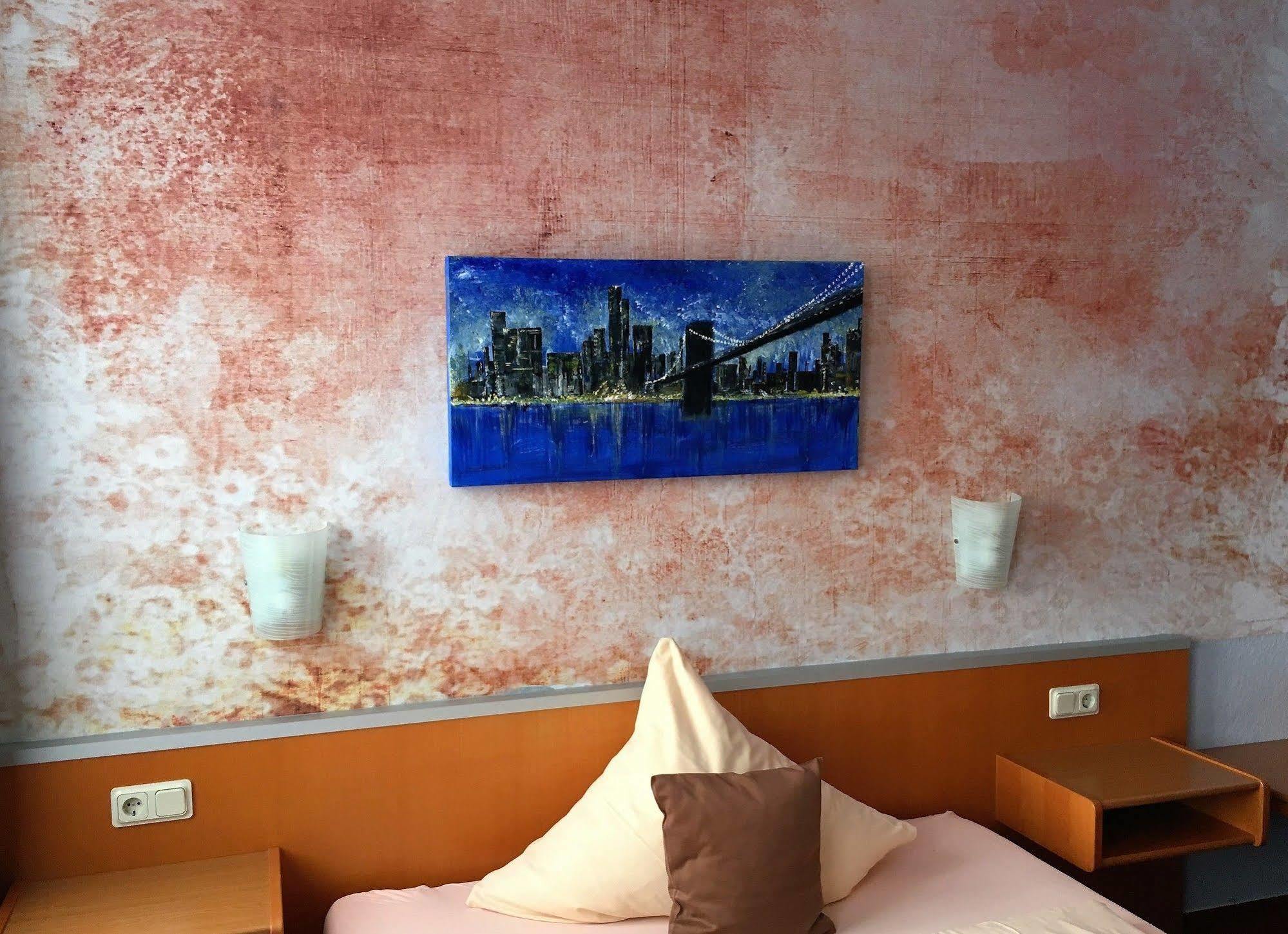 Hotel Stadt Hamburg Am Fluss Saarbrücken Kültér fotó
